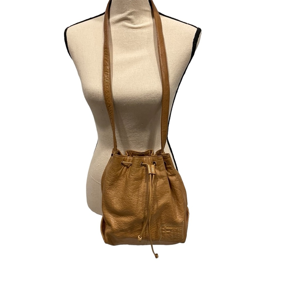 Awesome vintage Carlos Falchi camel leather bucket bag 80’s-90’s slouchy purse